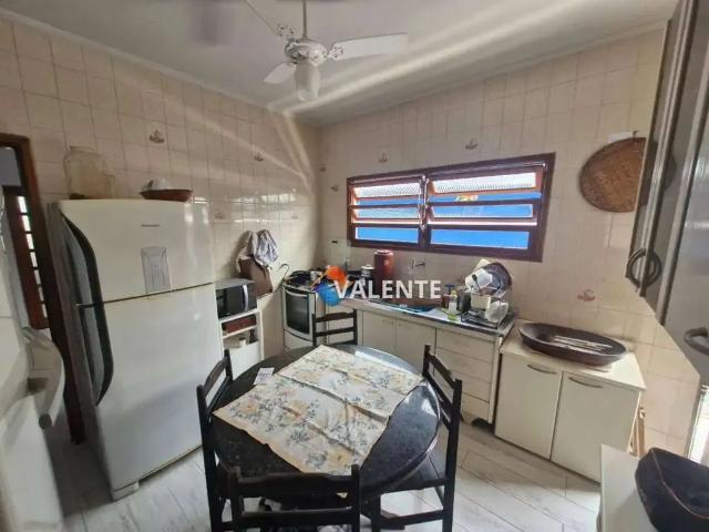 Casa / Sobrado para Venda em Praia Grande/SP Canto do Forte 2 Quartos