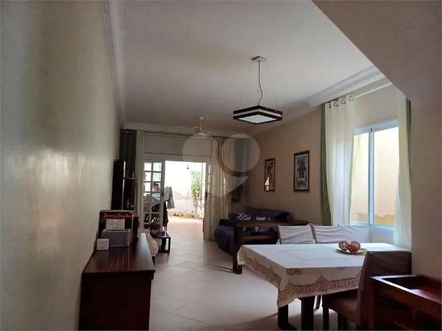 Casa / Sobrado para Venda em Praia Grande/SP Canto do Forte 3 Quartos