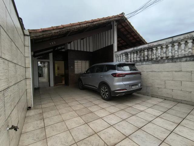 Casa / Sobrado para Venda em Praia Grande/SP Guilhermina