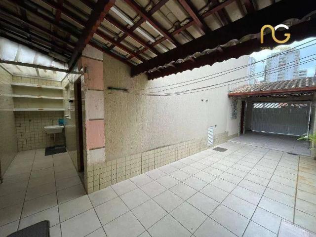 Casa / Sobrado para Venda em Praia Grande/SP Guilhermina 2 Quartos