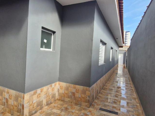 Casa / Sobrado para Venda em Praia Grande/SP Guilhermina 2 Quartos