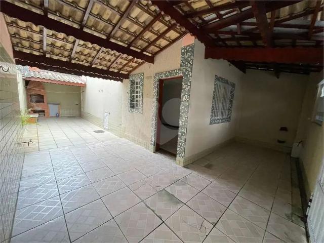 Casa / Sobrado para Venda em Praia Grande/SP Guilhermina 2 Quartos