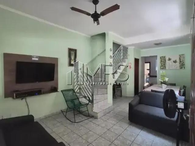 Casa / Sobrado para Venda em Praia Grande/SP Guilhermina 2 Quartos