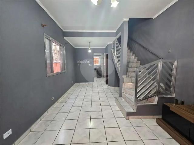 Casa / Sobrado para Venda em Praia Grande/SP Guilhermina 2 Quartos