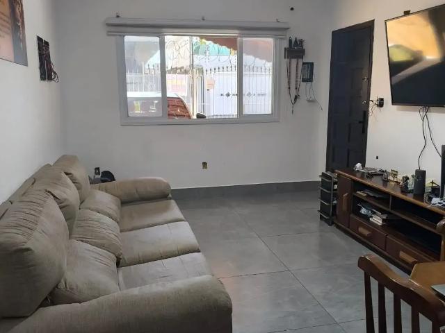 Casa / Sobrado para Venda em Praia Grande/SP Guilhermina 2 Quartos
