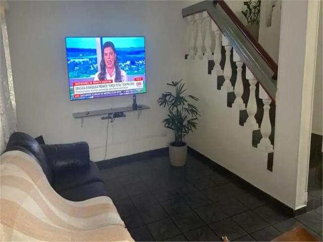 Casa / Sobrado para Venda em Praia Grande/SP Guilhermina 2 Quartos