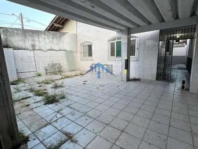 Casa / Sobrado para Venda em Praia Grande/SP Guilhermina 2 Quartos