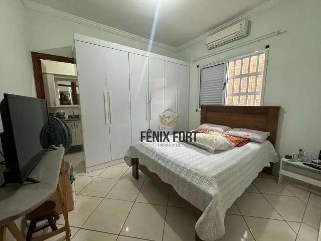 Casa / Sobrado para Venda em Praia Grande/SP Guilhermina 3 Quartos