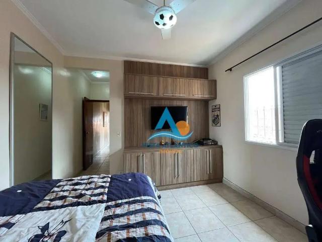 Casa / Sobrado para Venda em Praia Grande/SP Guilhermina 3 Quartos