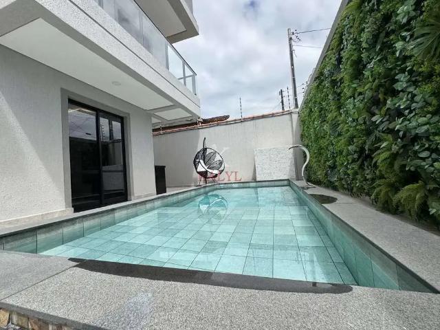 Casa / Sobrado para Venda em Praia Grande/SP Guilhermina 3 Quartos
