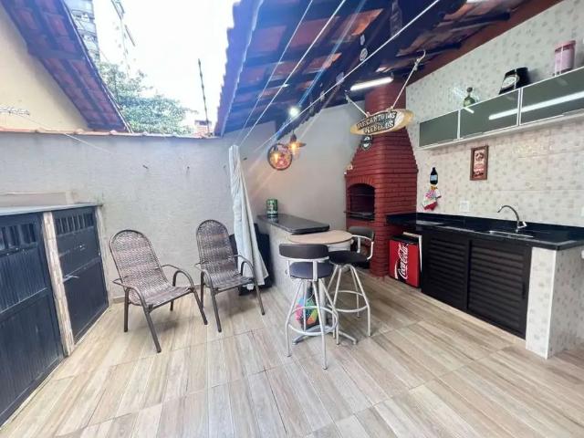 Casa / Sobrado para Venda em Praia Grande/SP Guilhermina 3 Quartos