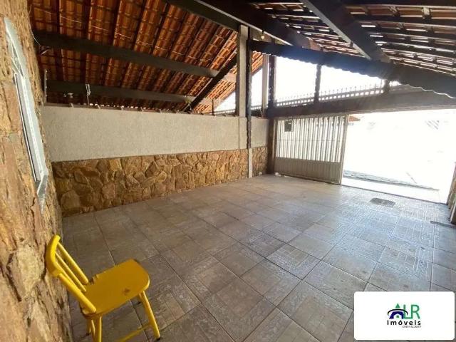 Casa / Sobrado para Venda em Praia Grande/SP Guilhermina 3 Quartos