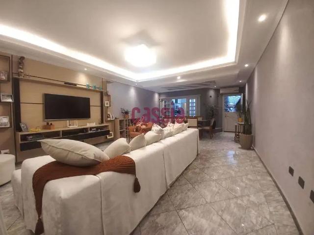 Casa / Sobrado para Venda em Praia Grande/SP Guilhermina 3 Quartos