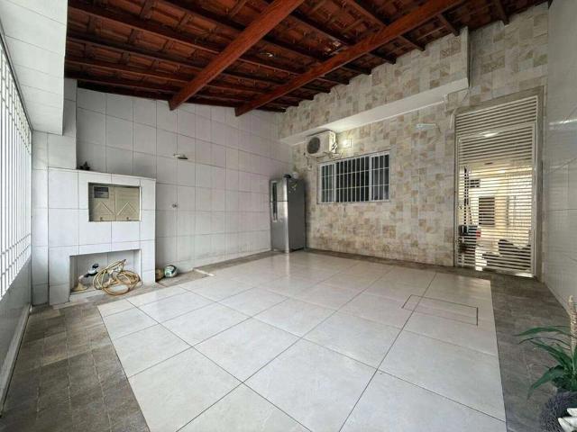 Casa / Sobrado para Venda em Praia Grande/SP Guilhermina 3 Quartos
