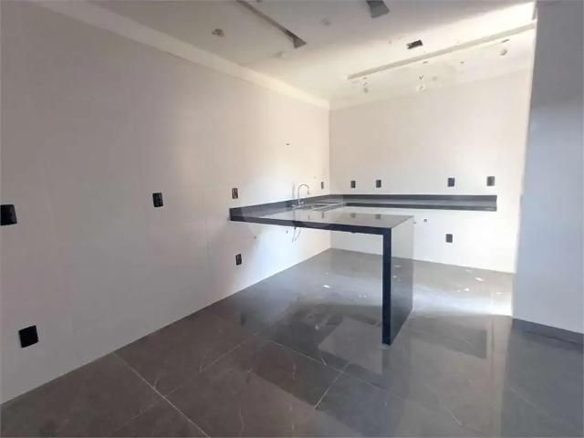 Casa / Sobrado para Venda em Praia Grande/SP Guilhermina 3 Quartos