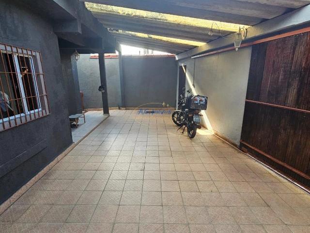 Casa / Sobrado para Venda em Praia Grande/SP Guilhermina 3 Quartos