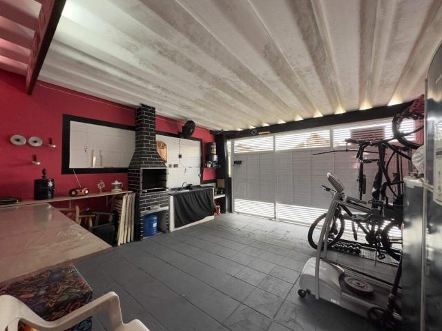 Casa / Sobrado para Venda em Praia Grande/SP Ocian 2 Quartos