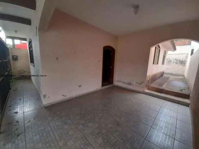 Casa / Sobrado para Venda em Presidente Prudente/SP Conjunto Habitacional Ana Jacinta 3 Quartos