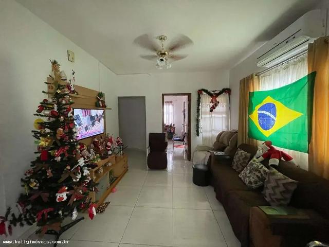 Casa / Sobrado para Venda em Presidente Prudente/SP Cecap 4 Quartos