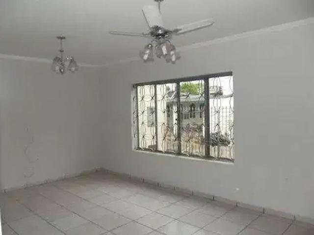 Casa / Sobrado para Venda em Presidente Prudente/SP Cecap 4 Quartos