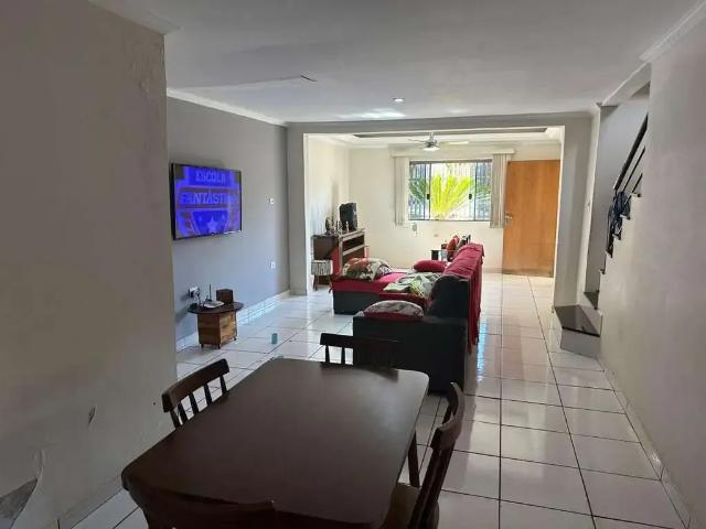 Casa / Sobrado para Venda em Presidente Prudente/SP Jardim Maracanã 4 Quartos