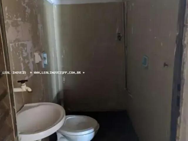Casa / Sobrado para Venda em Presidente Prudente/SP Jardim Everest 4 Quartos