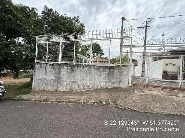 Casa / Sobrado para Venda em Presidente Prudente/SP Vila Luso 2 Quartos