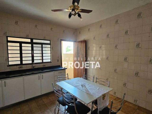 Casa / Sobrado para Venda em Presidente Prudente/SP Vila Maristela 5 Quartos