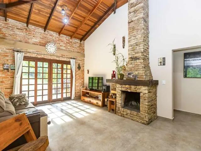 Casa / Sobrado para Venda em Quatro Barras/PR Centro 3 Quartos