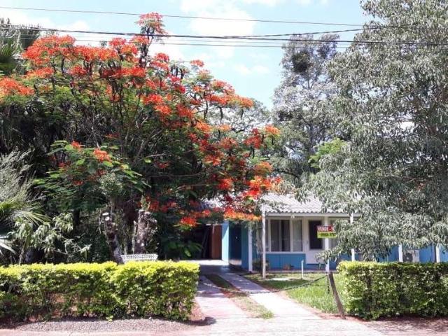 Casa / Sobrado para Venda em Quedas do Iguaçu/PR Centro 4 Quartos