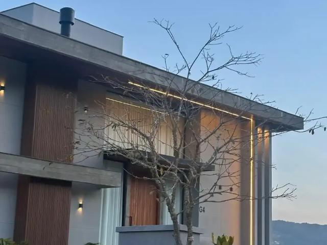 Casa / Sobrado para Venda em Rancho Queimado/SC Centro 4 Quartos