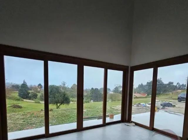 Casa / Sobrado para Venda em Rancho Queimado/SC Invernadinha 4 Quartos