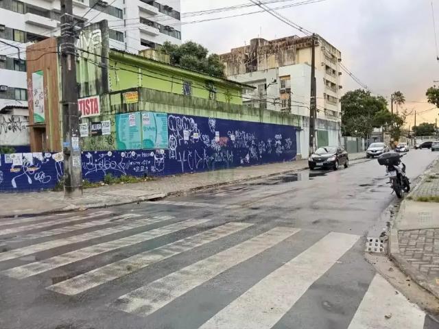 Casa / Sobrado para Venda em Recife/PE Várzea 10 Quartos