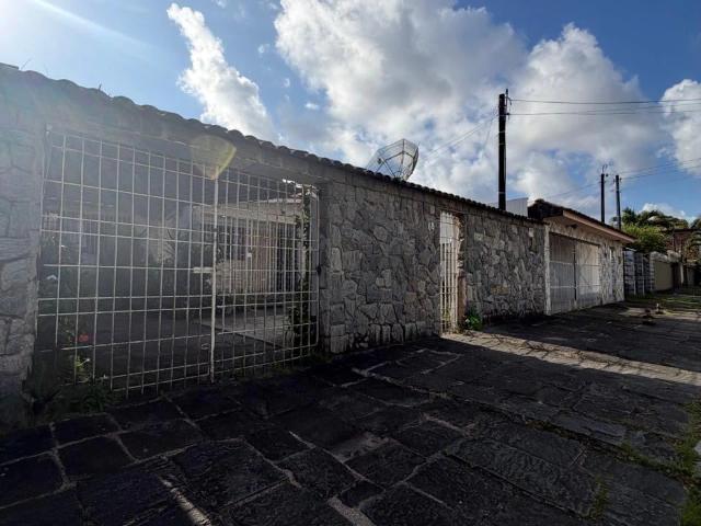 Casa / Sobrado para Venda em Recife/PE Várzea 4 Quartos