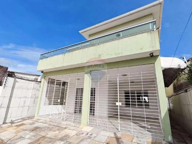 Casa / Sobrado para Venda em Recife/PE Água Fria 5 Quartos