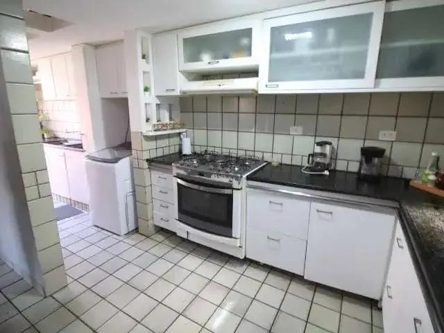 Casa / Sobrado para Venda em Recife/PE Água Fria 5 Quartos