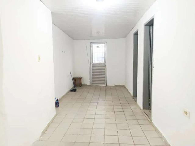 Casa / Sobrado para Venda em Recife/PE Alto José do Pinho 2 Quartos