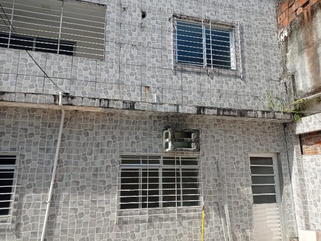 Casa / Sobrado para Venda em Recife/PE Areias 5 Quartos