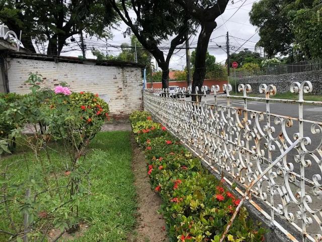 Casa / Sobrado para Venda em Recife/PE Boa Viagem 4 Quartos