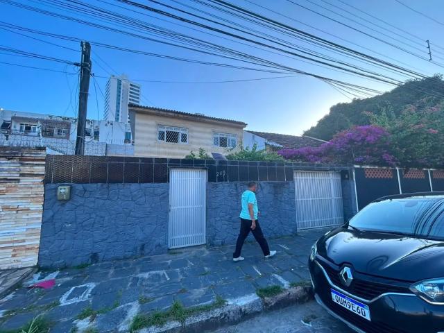 Casa / Sobrado para Venda em Recife/PE Campo Grande 4 Quartos