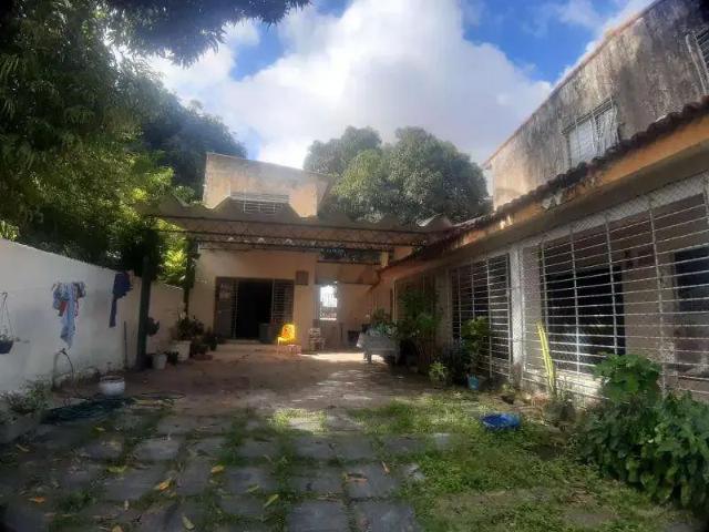 Casa / Sobrado para Venda em Recife/PE Cajueiro 4 Quartos