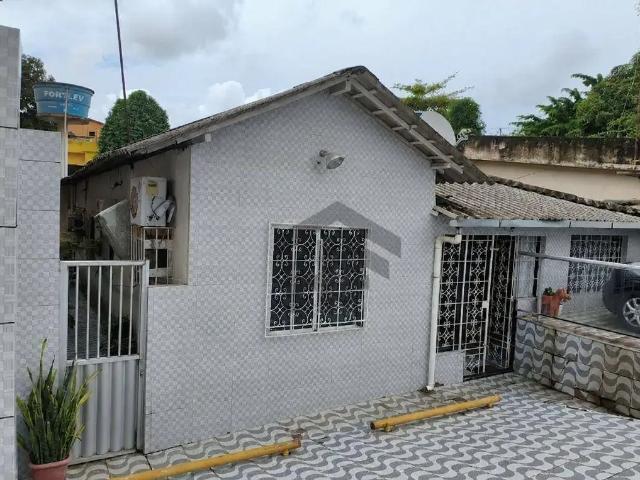 Casa / Sobrado para Venda em Recife/PE Cajueiro 3 Quartos