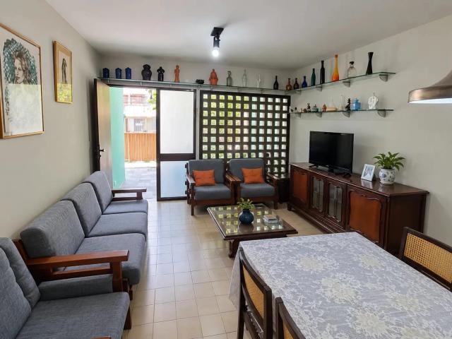 Casa / Sobrado para Venda em Recife/PE Casa Amarela 3 Quartos