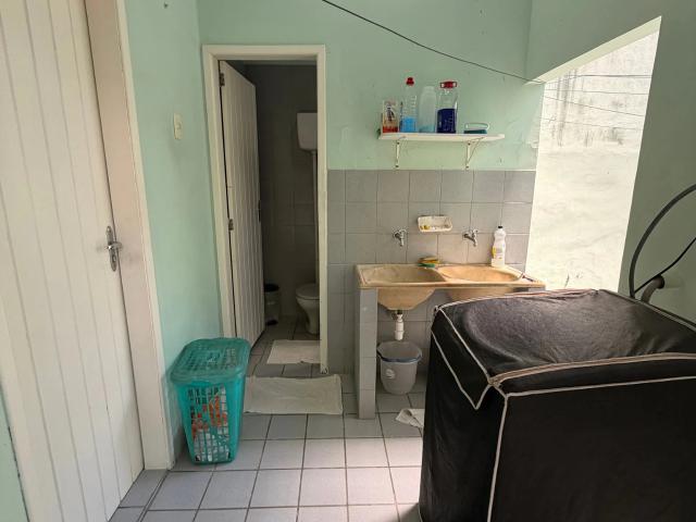 Casa / Sobrado para Venda em Recife/PE Casa Amarela 3 Quartos