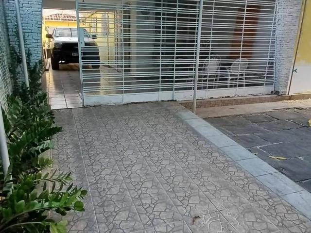 Casa / Sobrado para Venda em Recife/PE Casa Amarela 5 Quartos