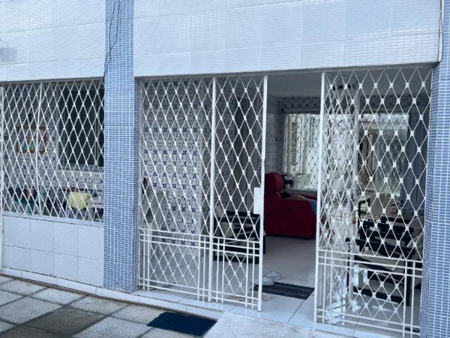 Casa / Sobrado para Venda em Recife/PE Casa Amarela 5 Quartos