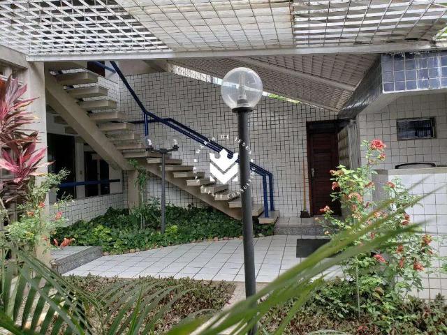 Casa / Sobrado para Venda em Recife/PE Casa Forte 10 Quartos