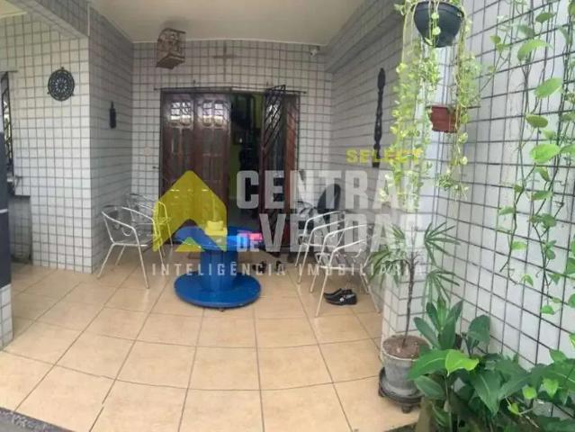 Casa / Sobrado para Venda em Recife/PE Casa Forte 3 Quartos