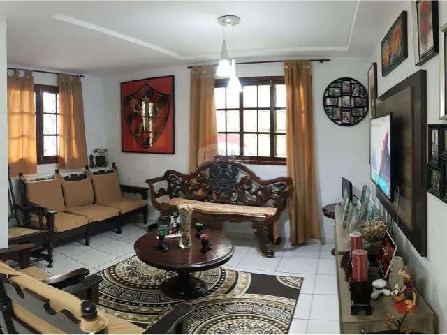 Casa / Sobrado para Venda em Recife/PE Casa Forte 4 Quartos