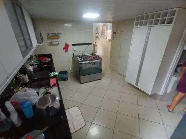 Casa / Sobrado para Venda em Recife/PE Cordeiro 4 Quartos